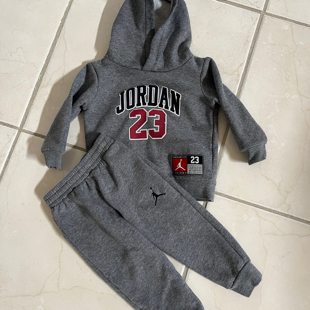 Jordan NIKE Gray Hoodie and Sweatpants Set